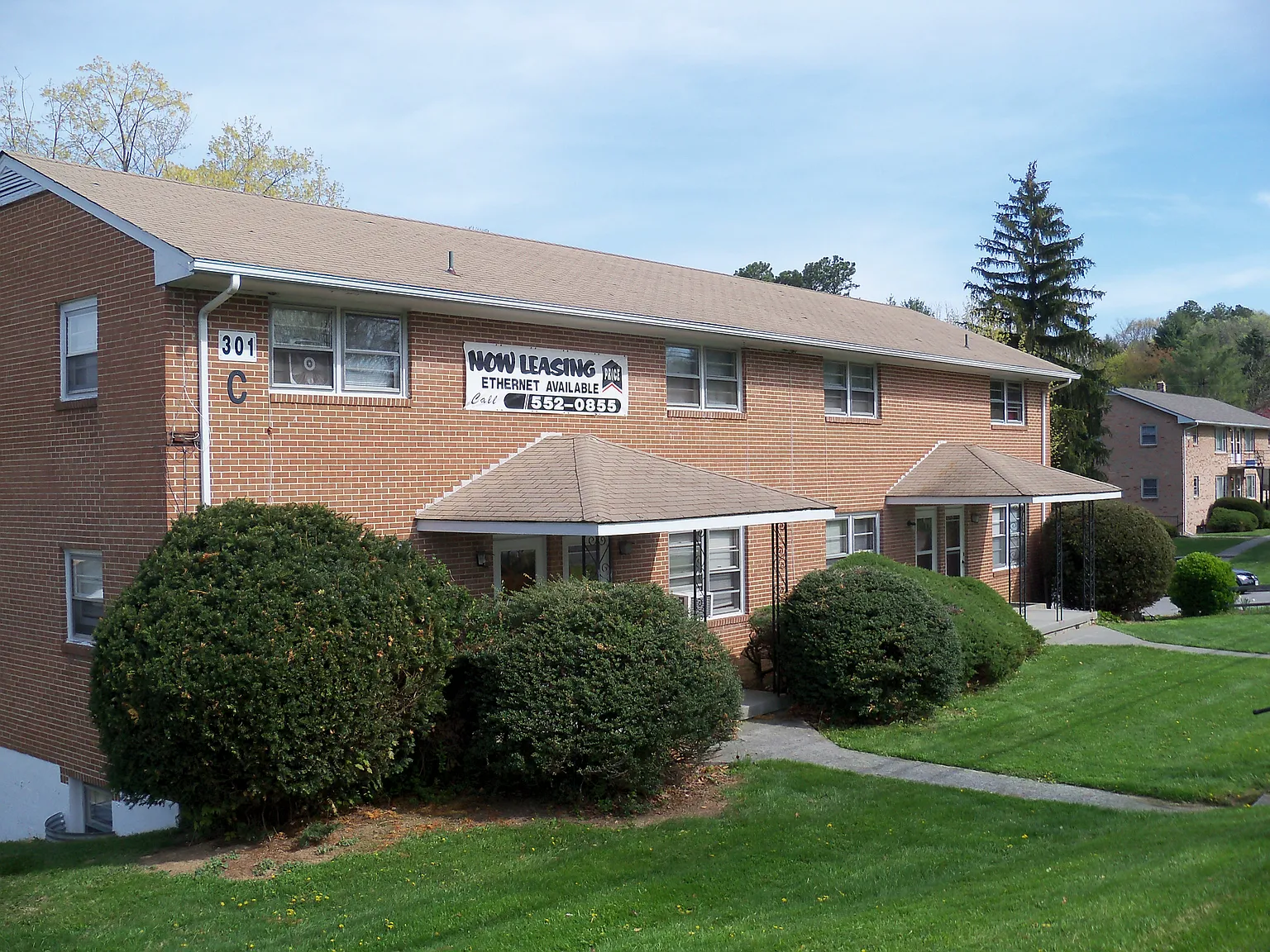 Apartment Heights — Photo 3