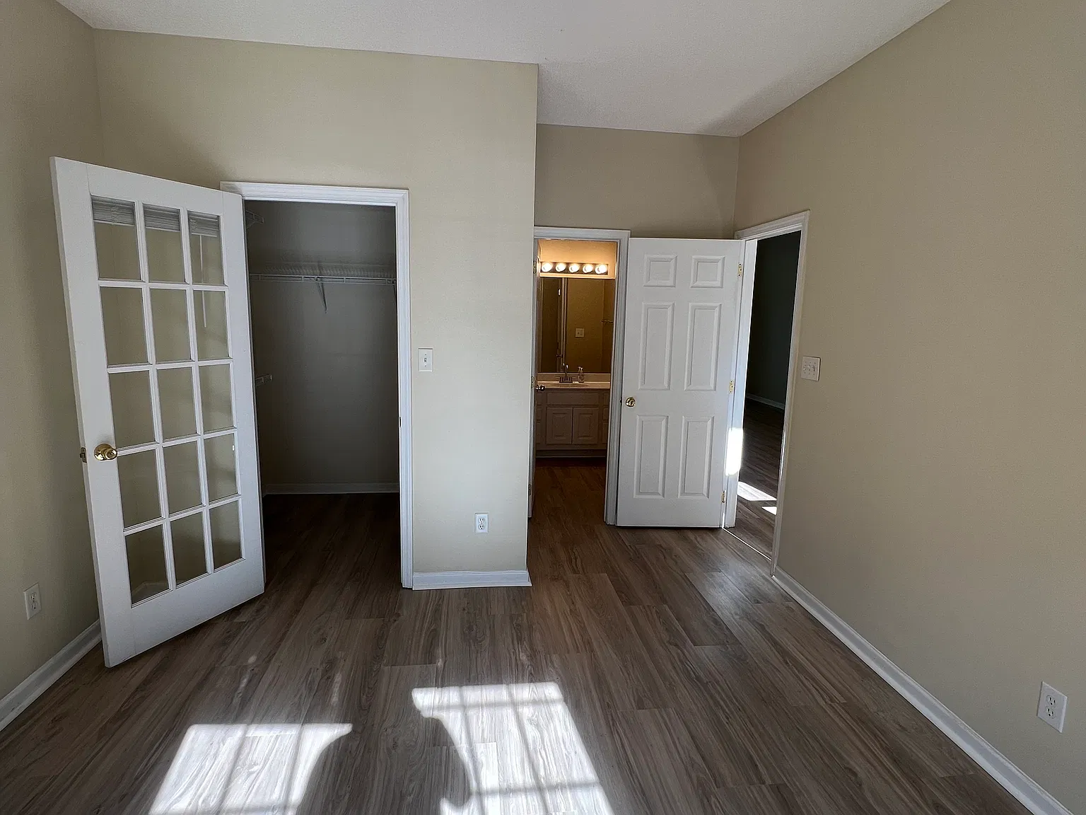 9128 Treyburn Dr — Photo 4