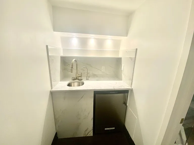 1823 Spring Garden St #1 — Photo 12