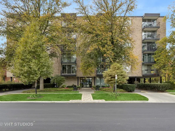 (undisclosed Address), River Forest, IL 60305