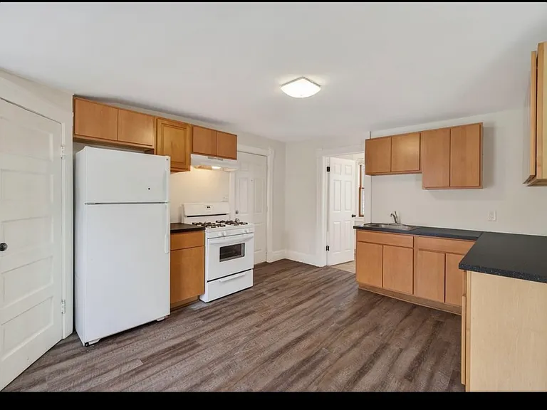 2428 11th Ave S #4 — Photo 9