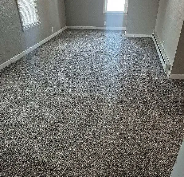 702 S Duluth Ave #3 — Photo 5