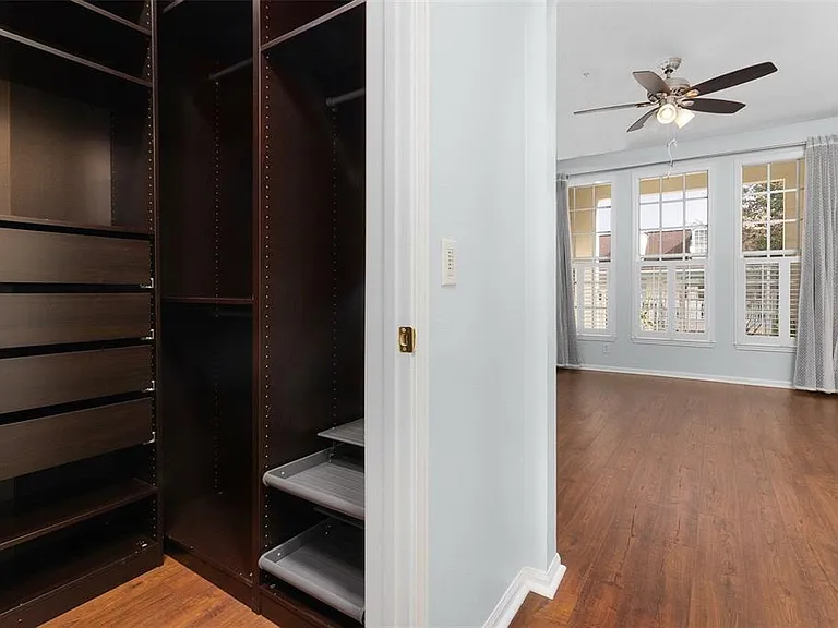 233 Goldenrain Dr #202 — Photo 20