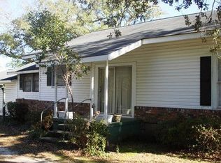100 N Live Oak St, Geneva, AL 36340
