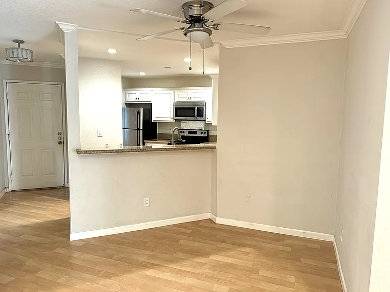 7405 Charmant Dr #2417 — Photo 3
