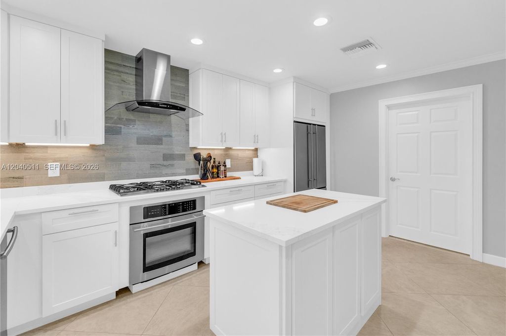 1405 SW 4th Ter, photo 7