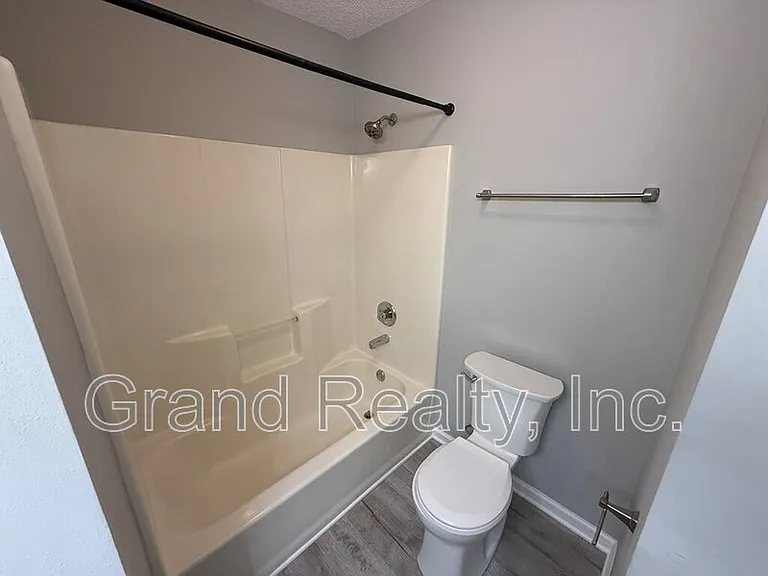 3965 Deerwood Cir — Photo 21