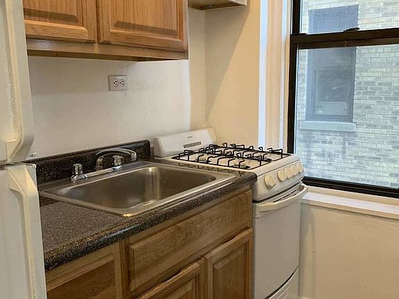 3rd image of 114 W 238th St APT 3D