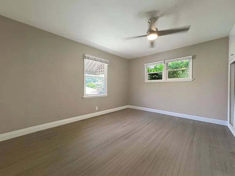 2247 Earl Ave — Photo 9