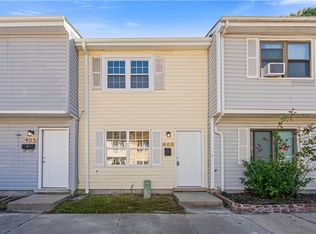 403 Harbour North Dr, Chesapeake, VA 23320