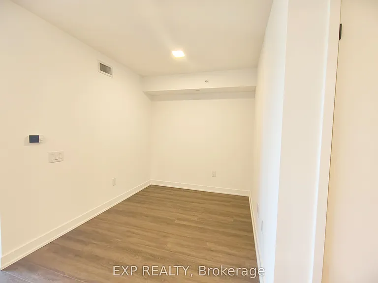 609 Sherbourne St #1405 — Photo 7