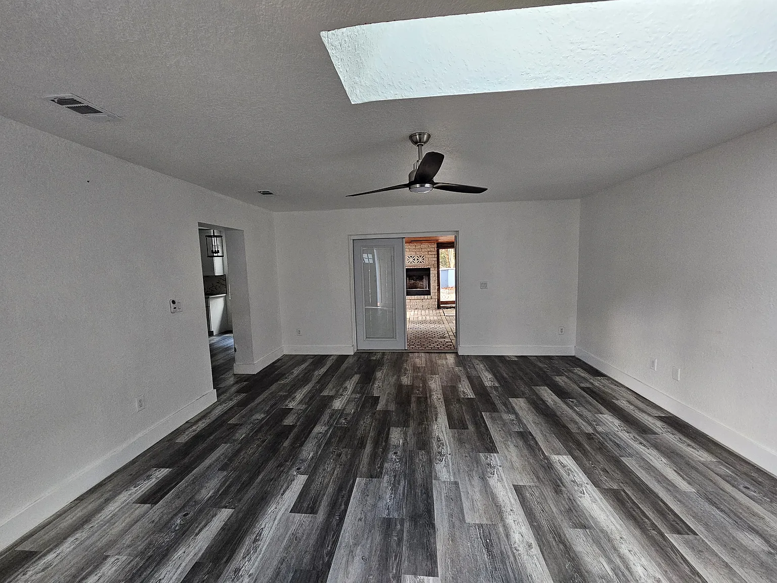 8198 Southeast 164th Place - 1 — Photo 4