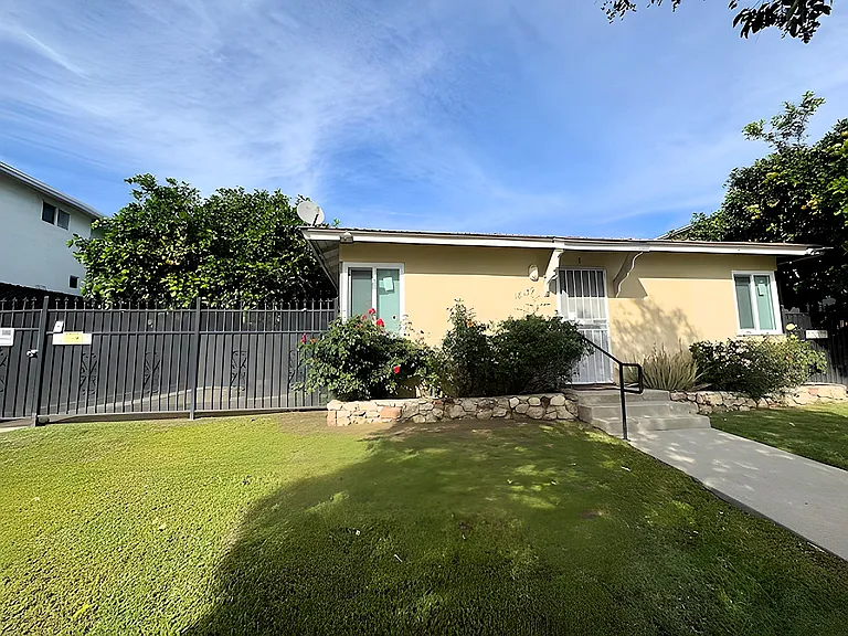 18139 Roscoe Blvd #5 — Photo 13