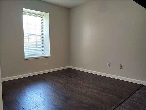 3rd image of 2713 Northern Dr