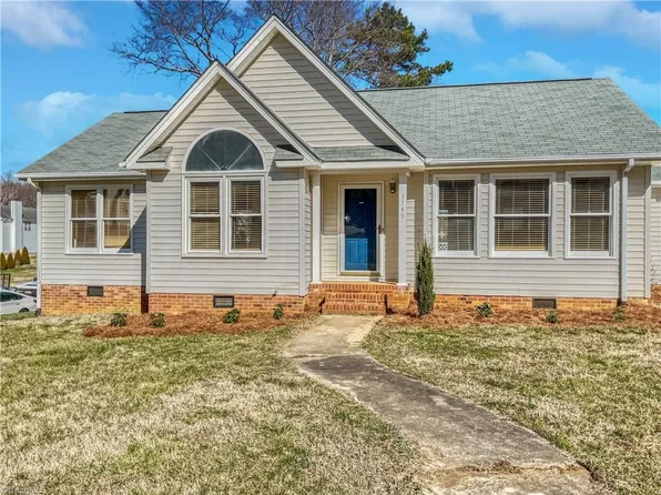 3749 Signet Dr, Winston Salem, NC 27101