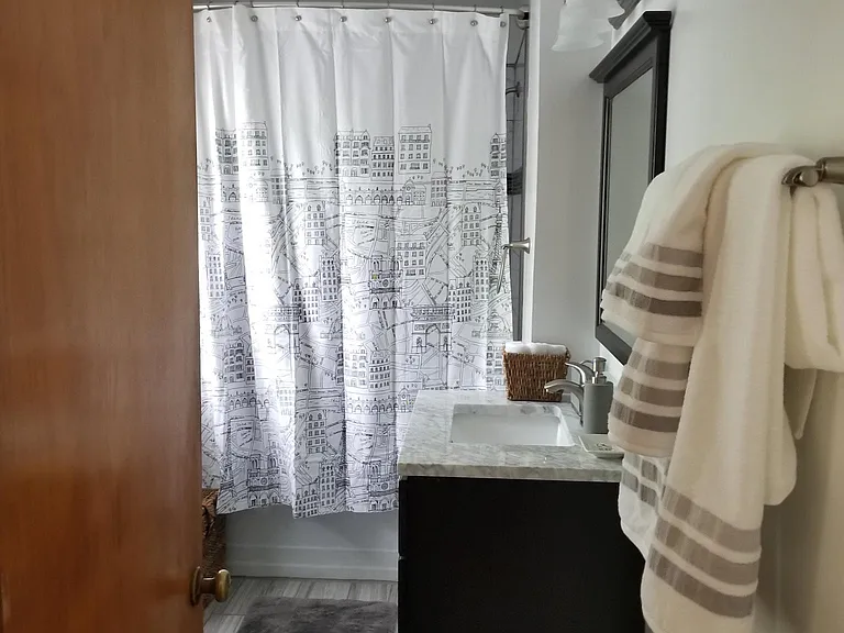 545 Williams St — Photo 7