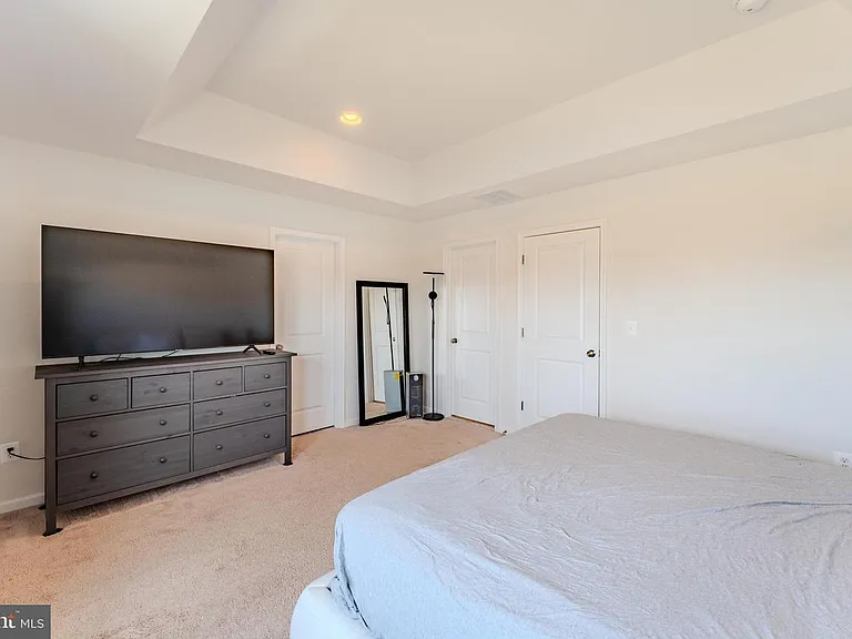 42506 Dogwood Glen Sq — Photo 32