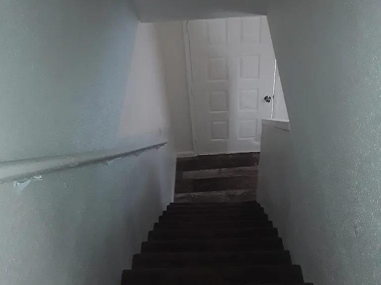 721 Woodrow Ave #C — Photo 3