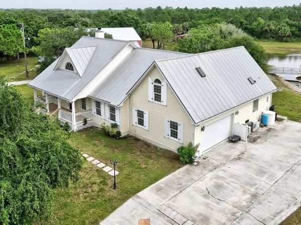9335 Fleming Grant Rd, Micco, FL 32976