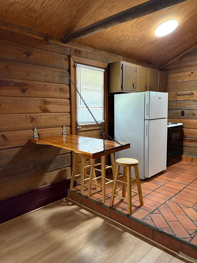 Downtown Cottage — Photo 3