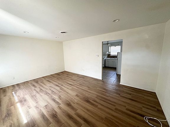 2nd image of 4616 Wilshire Dr