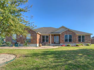 124 Blanco Dr, Hutto, TX 78634