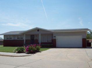 2201 Farley Pl, Hays, KS 67601