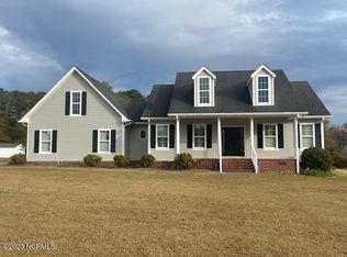 2501 Peanut Plant Rd, Elizabethtown, NC 28337