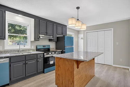 106 Brown Cir Photo 1