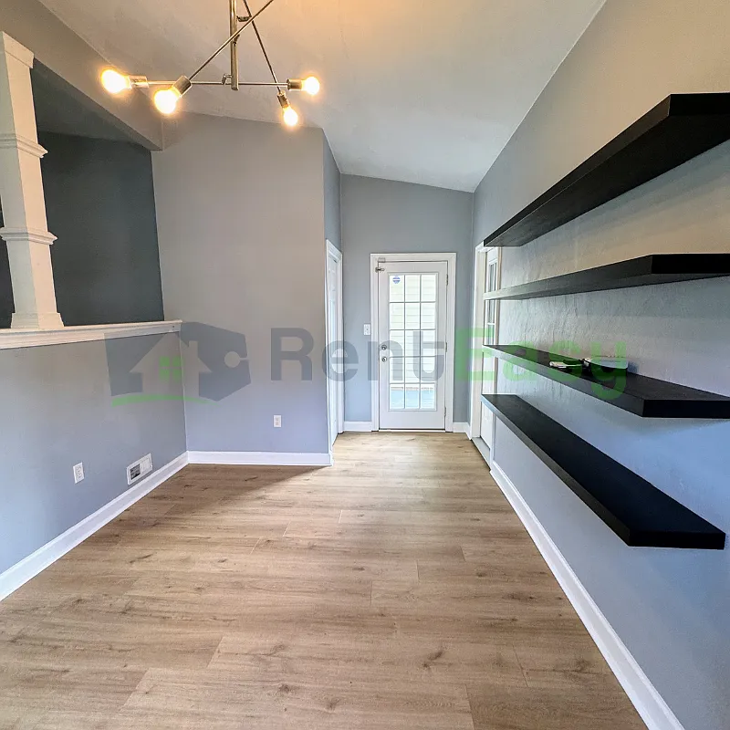 4 bed, 2.0 bath, 1472 sqft, $2,395 — Photo 2