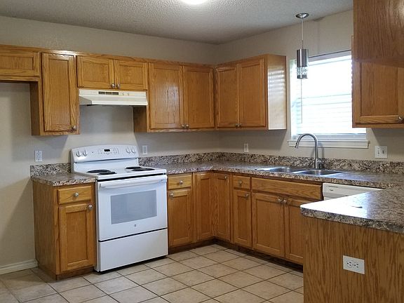 3rd image of 1324 Summerwood Dr