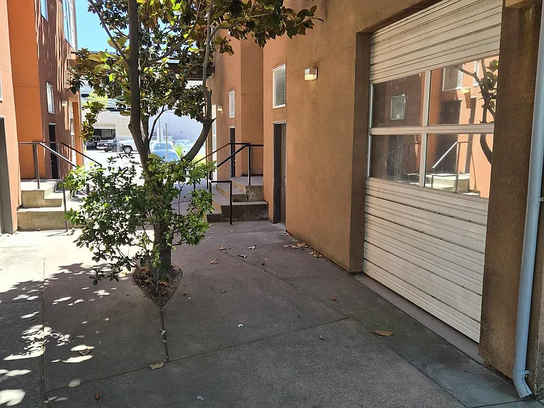 1614 K St #2 — Photo 10