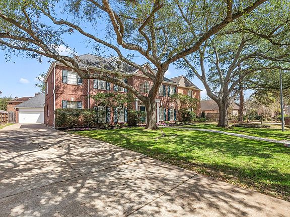 3rd image of 15914 S Barkers Landing Rd