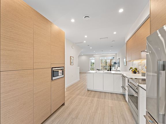 4th image of 4337 Boundary Rd #47