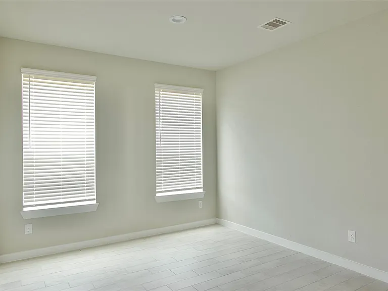 3207 Tilley Dr — Photo 21