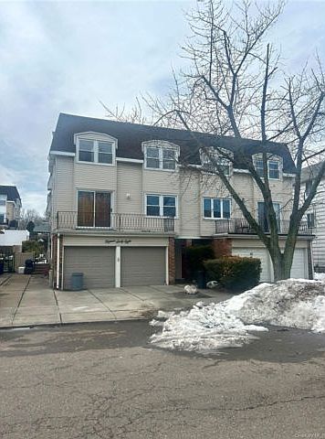 1st image of 1568 216th St #2