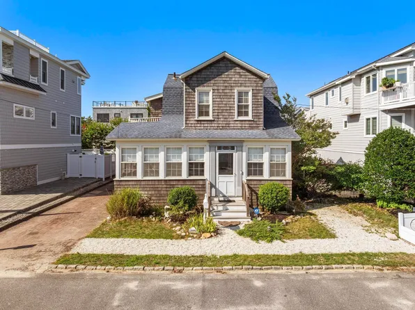 16 N 9th St E, Beach Haven, NJ 08008