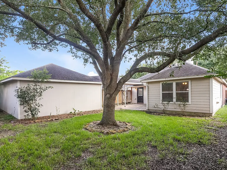 1427 Waterside Village Dr — Photo 15