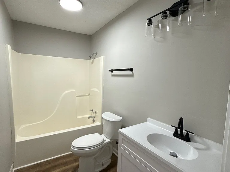 319 Anderson Ave — Photo 11