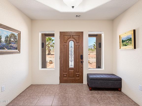3rd image of 6195 S CALLE DE LA MENTA --