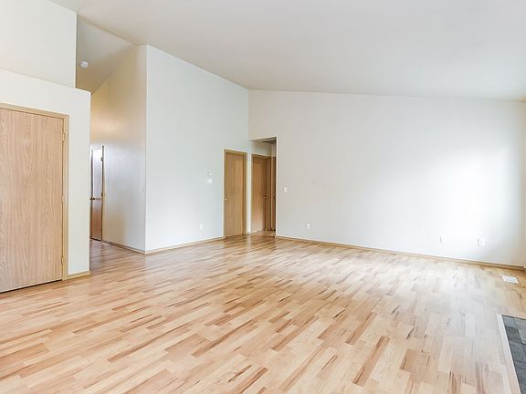 4th image of 1116 131st Street Ct E