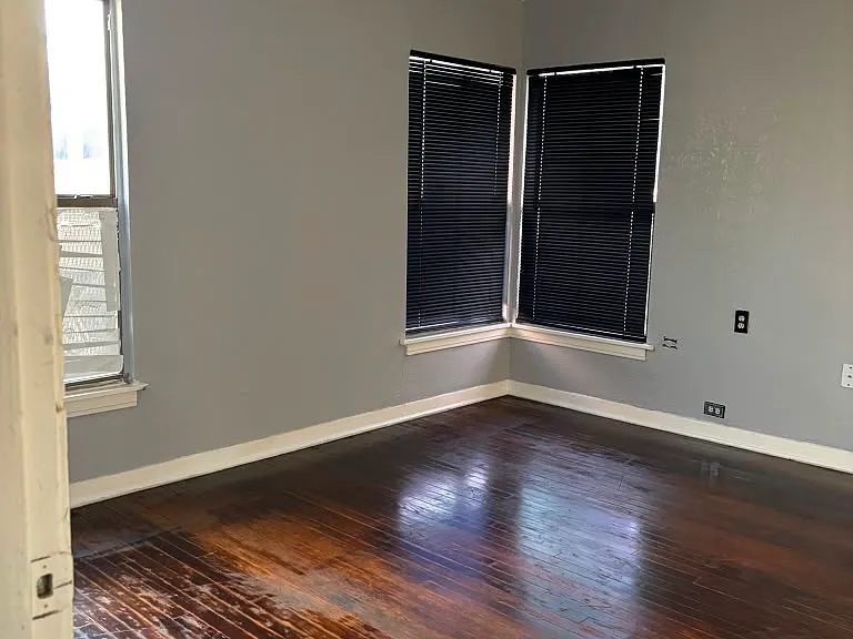3354 W Woodlawn Ave — Photo 11