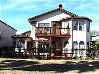 3rd image of 2628 Rose Hill Dr