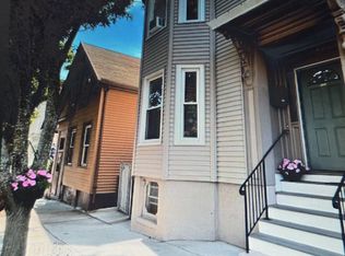 120 Eutaw St APT 3, Boston, MA 02128