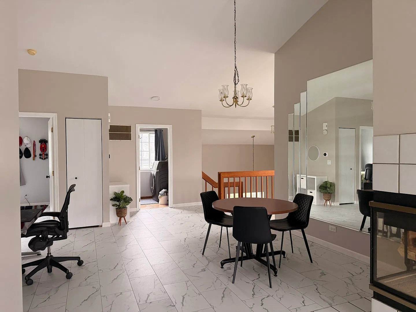 2 bed, 1312 sqft, $2,395 — Photo 4