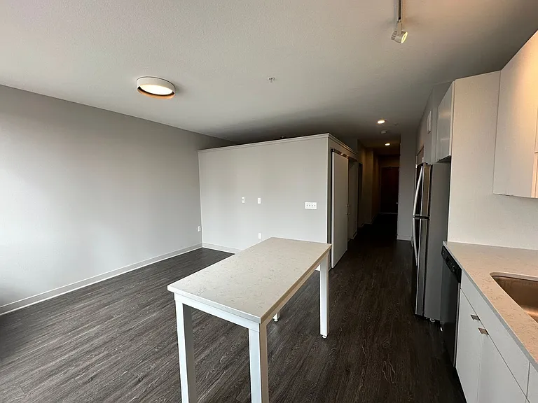 Luna Apartments — Photo 86