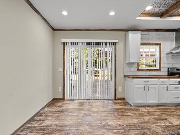5th image of 25 Malibu Cir