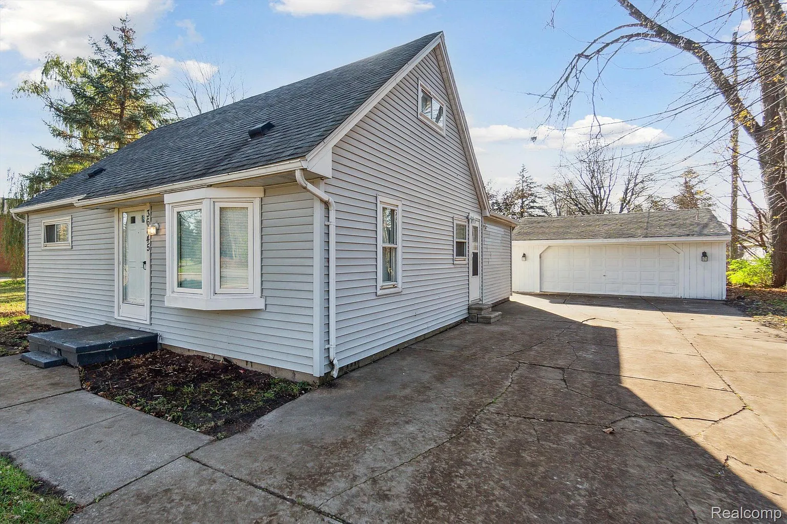 36845 Sibley Rd photo 1
