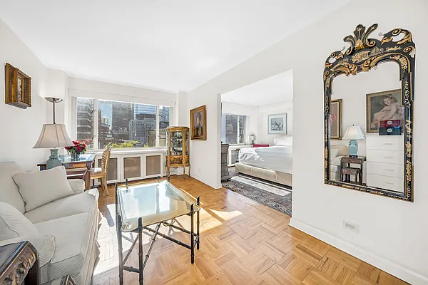 Sold by Bond New York | media 12