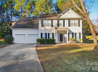 8805 Red Tail Ct, Charlotte, NC 28269